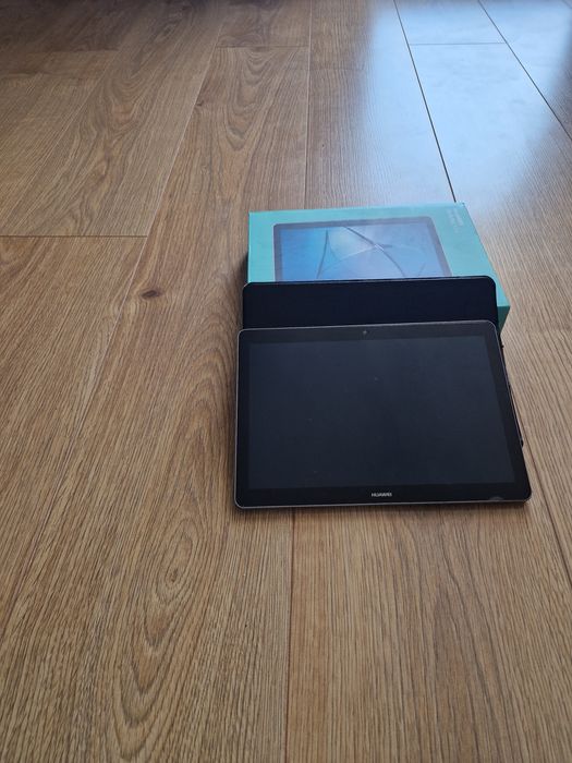 Vand Tableta Huawei MediaPad T3 10, Quad Core, 9.6", 2GB RAM, 32GB, 4G