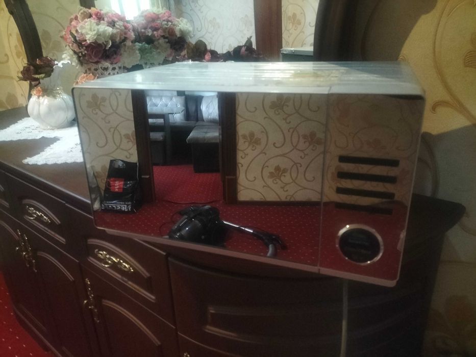 Продам микроволновку LG в хорошем состоянии