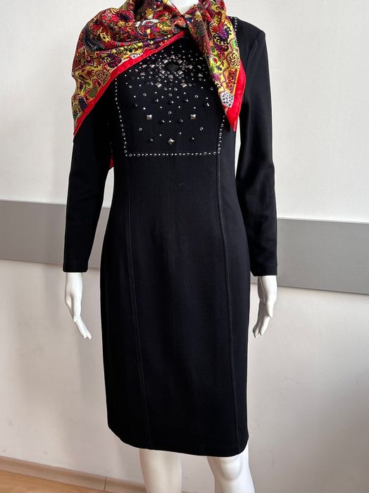 Красива секси рокля в класическо черно Rocco Barocco