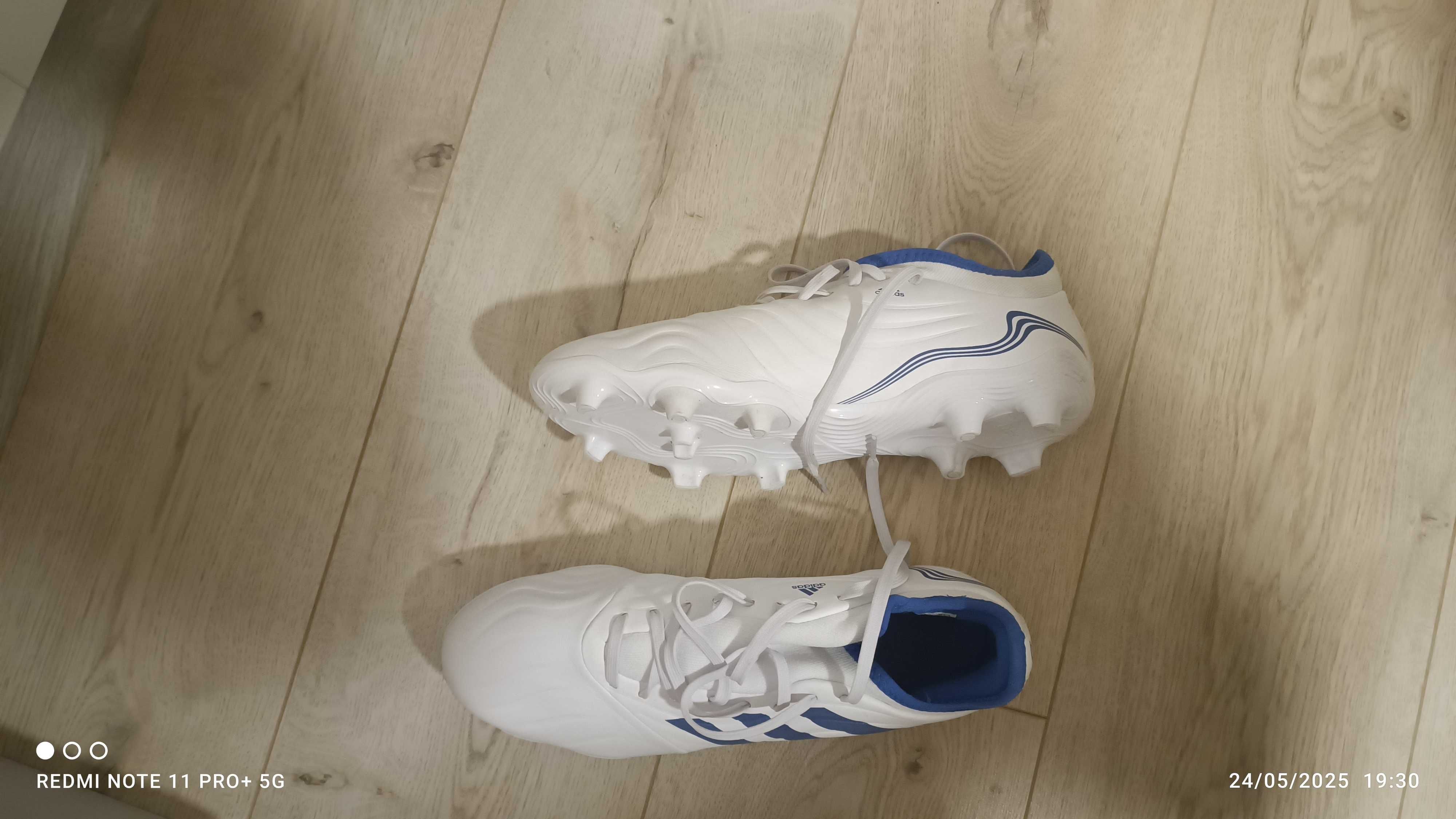 Бутонки за футбол adidas COPA оригинал кожа.Цената не се коментира.