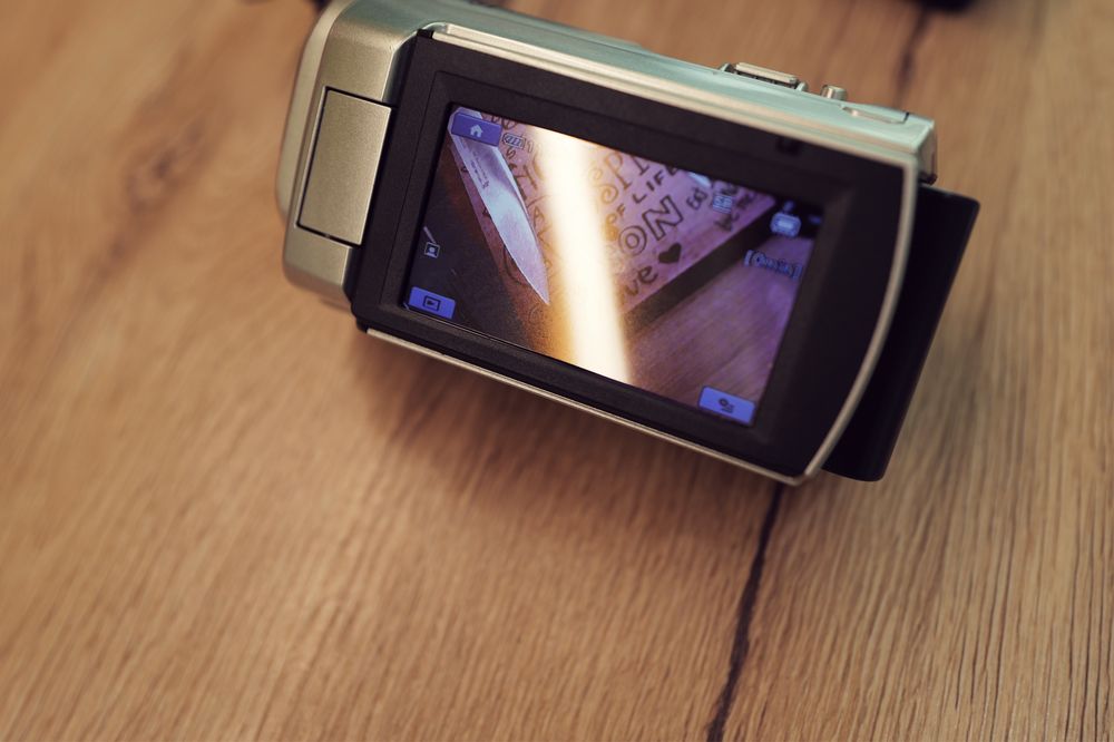 Camera Video Sony Handycam cu SD si memorie interna 4gb touchscreen