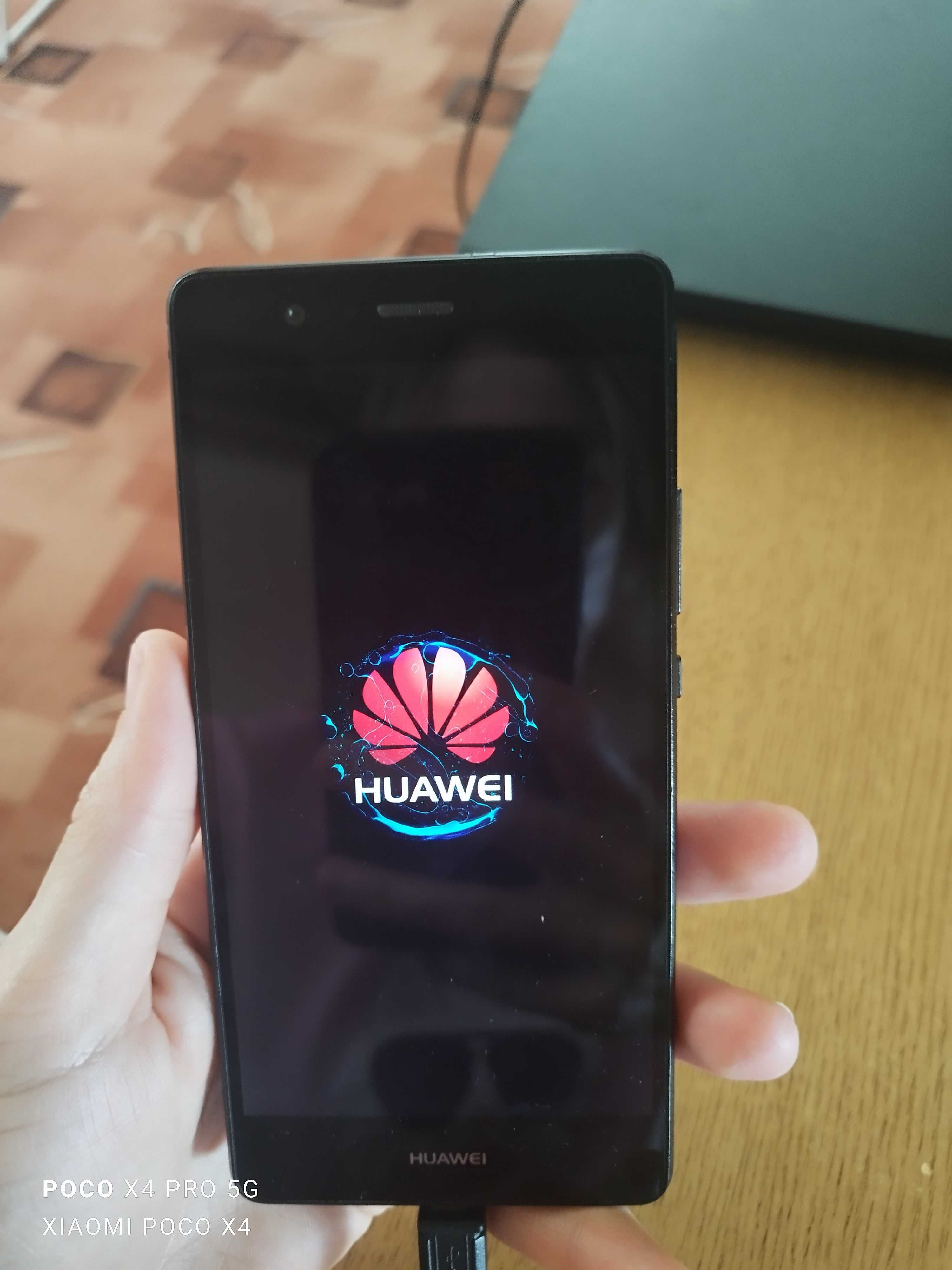 Телефон Huawei P9 lite