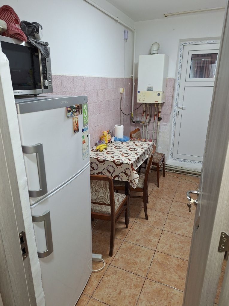 Apartament 2 camere de inchiriat