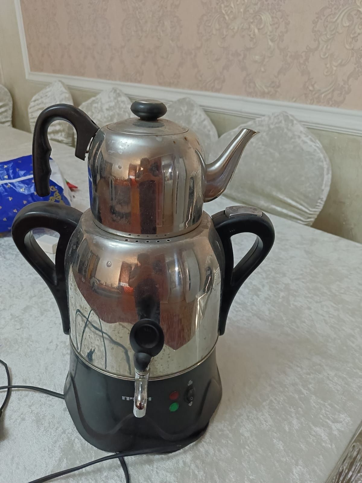Продается электро чайник
