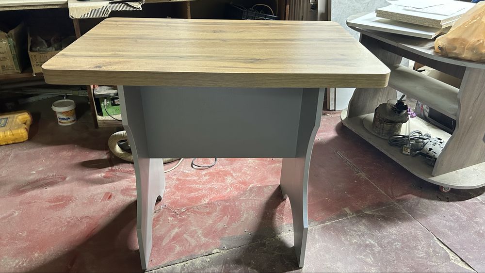 Столы кухонные новые