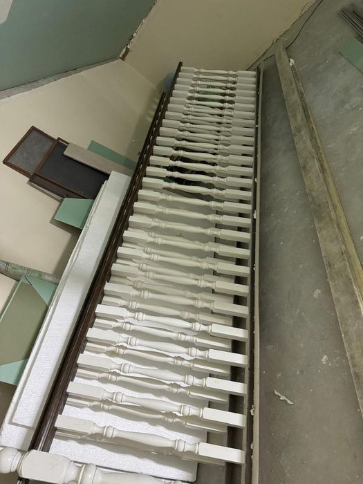 Балясины продам лестничные