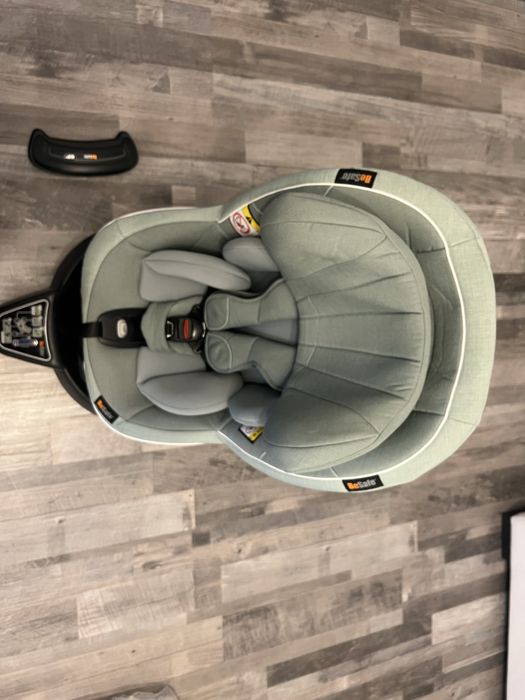 Scaun auto pentru copii BeSafe iZi Turn i-Size, rotativ, 6 luni-4 ani