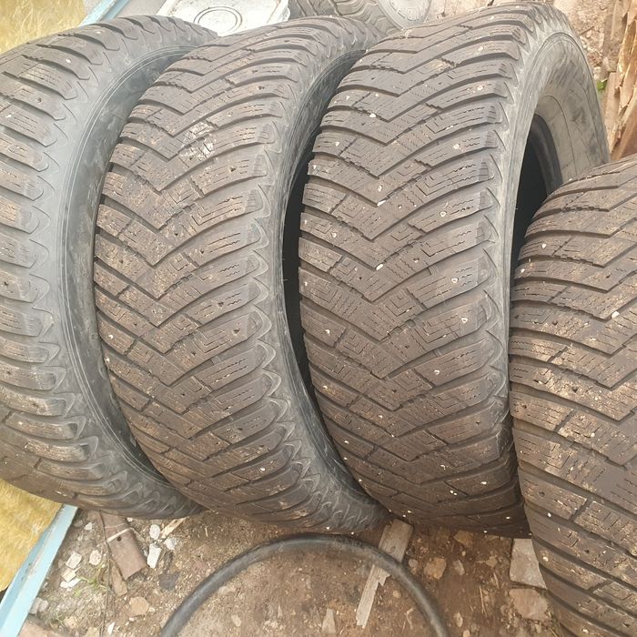Продам зимние шины