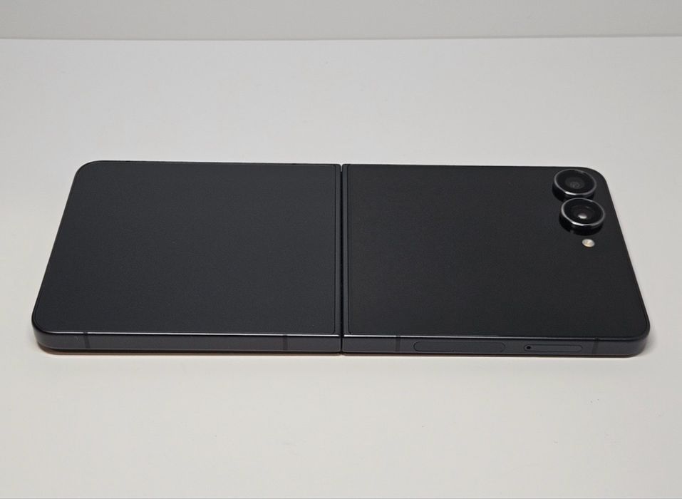 Samsung Z FLIP 7 Jetblack  NOU