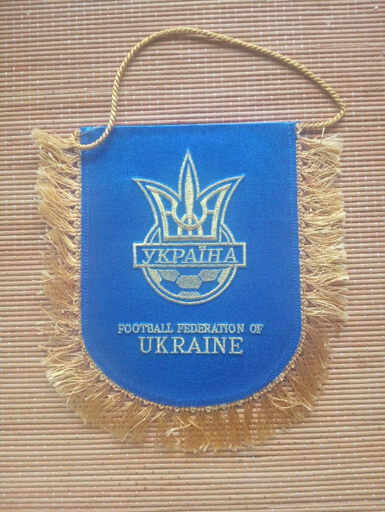 Флагове на футболни отбори и федерации