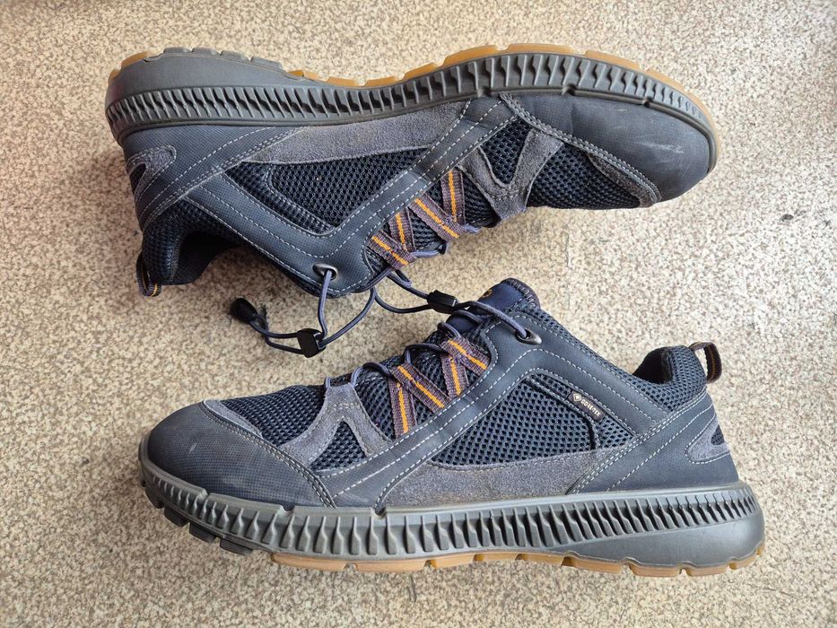 Обувки  ECCO Gore-Tex,  42 номер