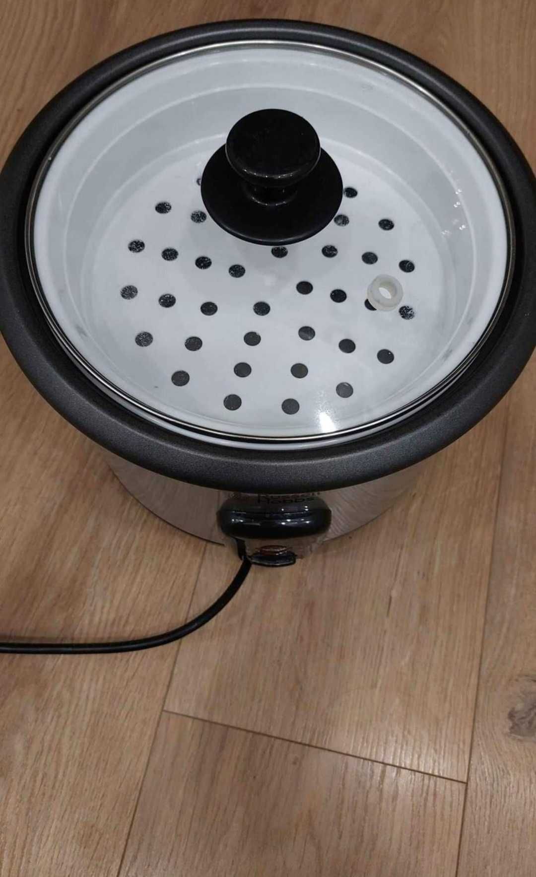 Продавам оризоварка Russell Hobbs