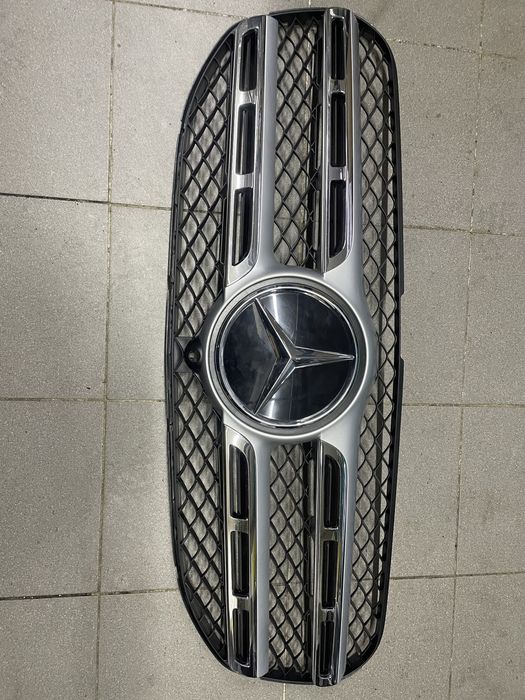 Решетка радиатора  Mercedes GL/GLE
