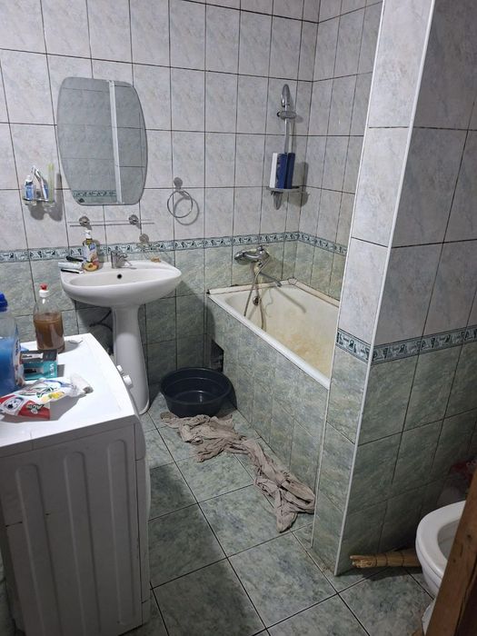 Продажа Кирпичный дом 3 комнаты 4 этаж  Спутник 4 рядом Индекс базар