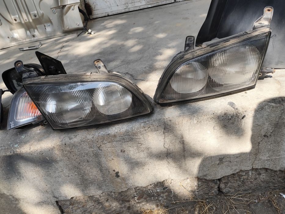 Фарове за toyota пикник