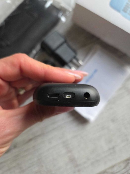 Nokia 105 nou (telefon cu butoane) cu husa