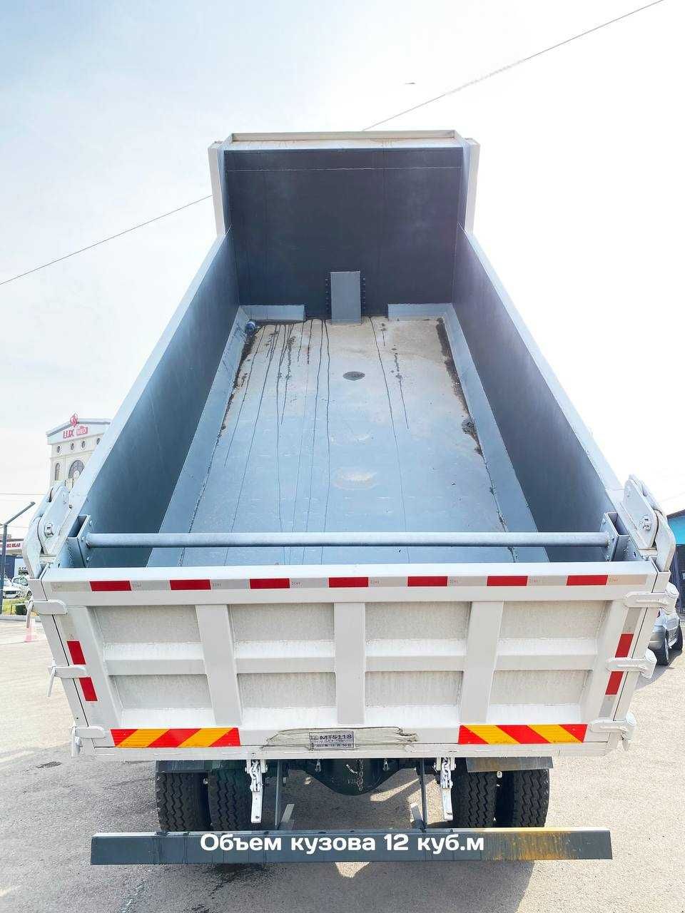 Автосамосвал HOWO SINOTRUK