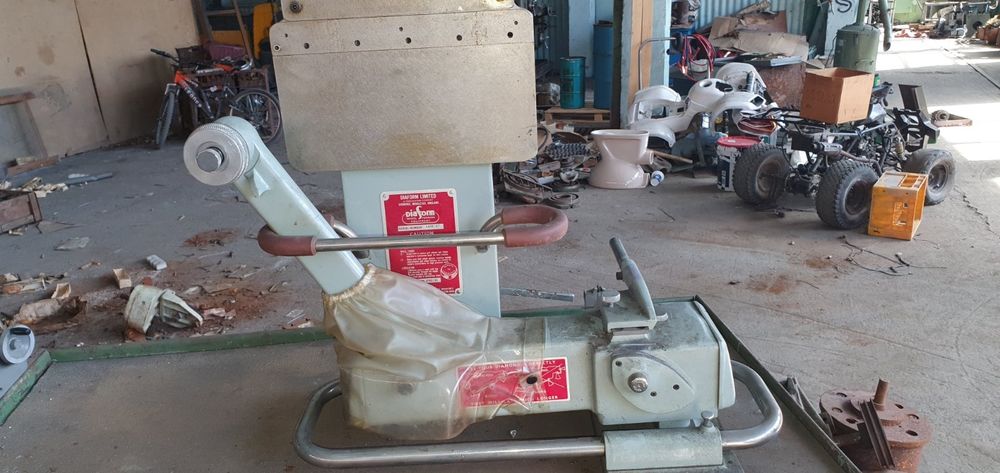 Заточна машина запазена