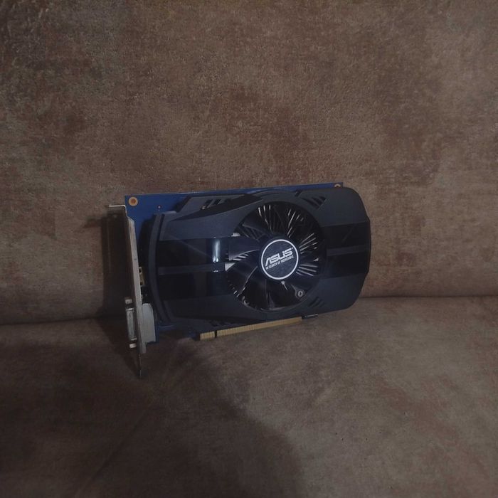 Видеокарта GT1030 в хорошем состоянии