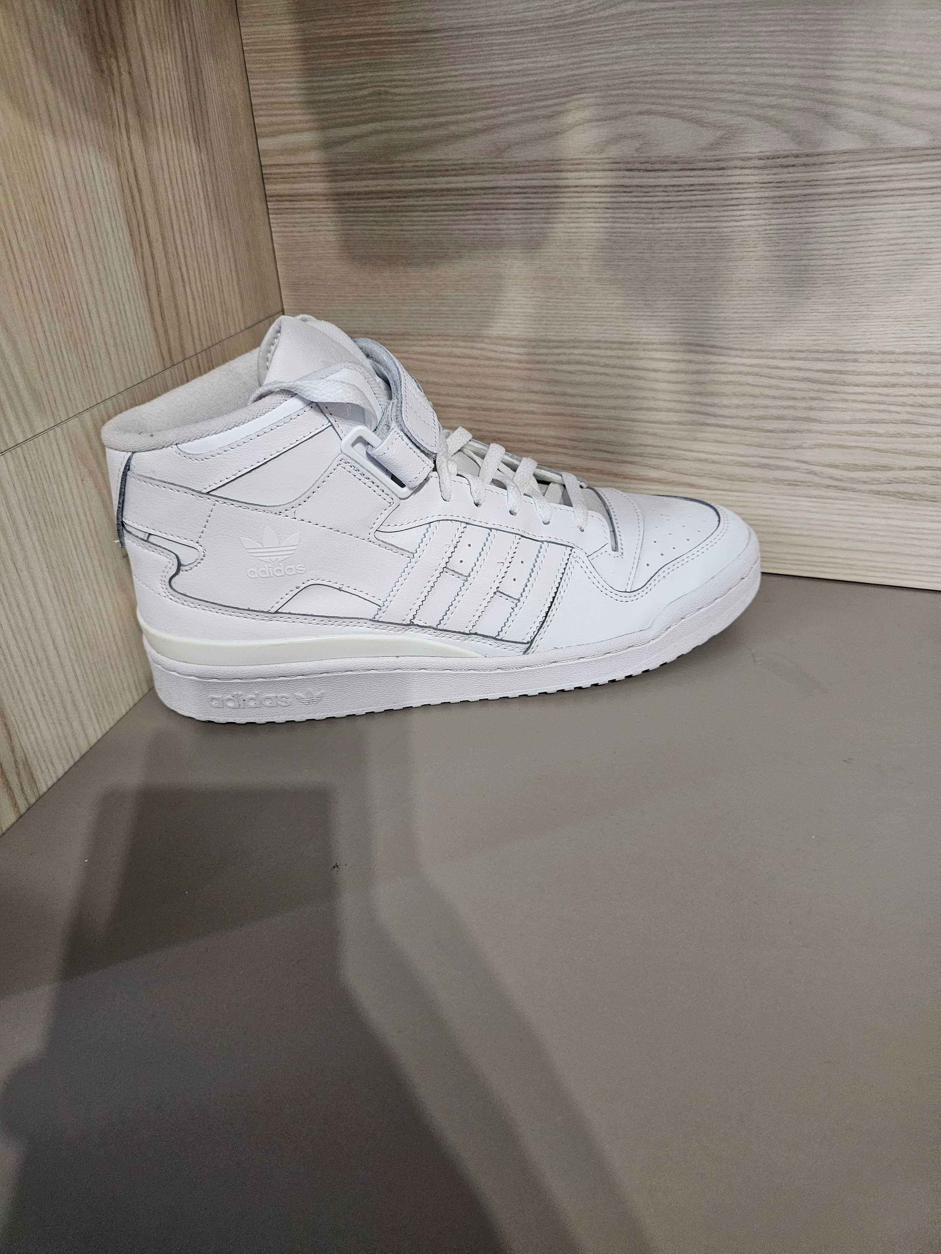Adidas Forum mid