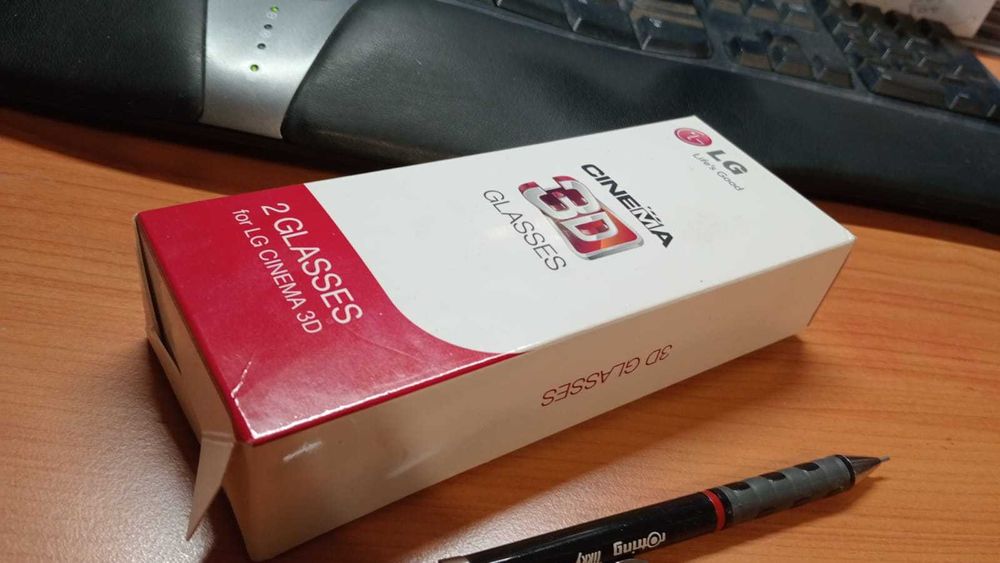 Ochelari 3D, LG, noi, 2 perechi in cutie. Efect vizualizare TV in 3D