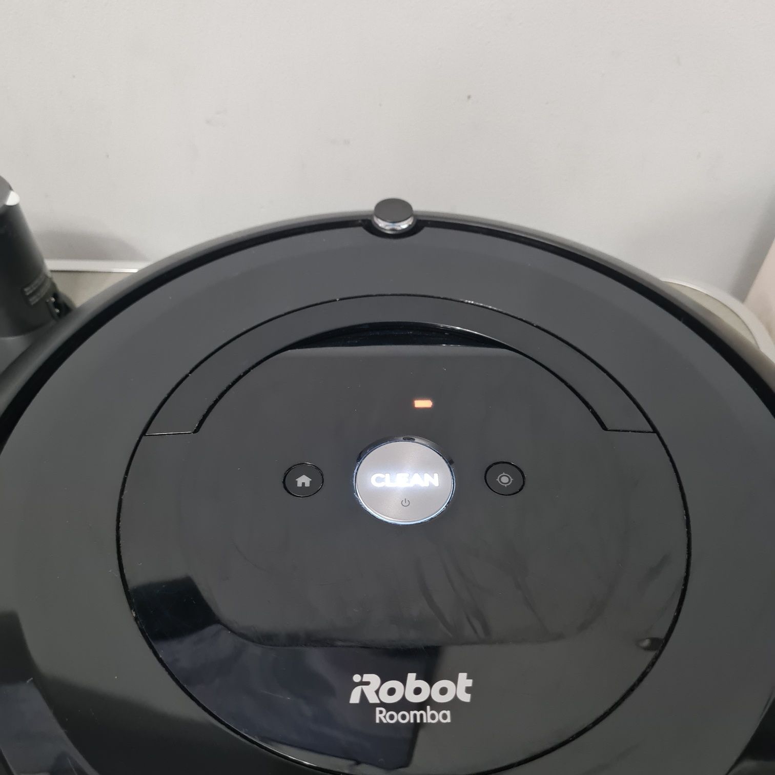 Прахосмукачка робот iRobot Roomba e6, Animal, WiFi App, 2 четки, глас