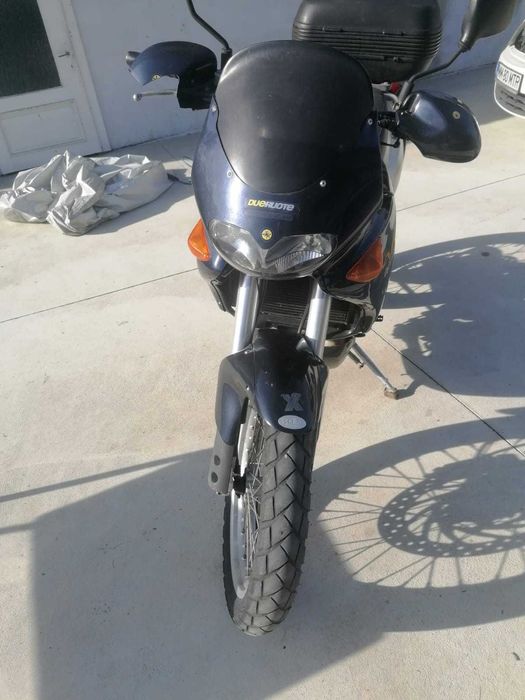 Vand sau schimb Aprilia pegaso 650 cu costum moto complet