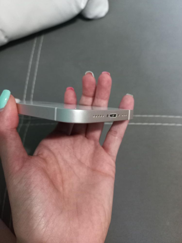 Iphone 14 starlight