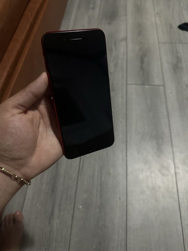 Iphone 8 plus red