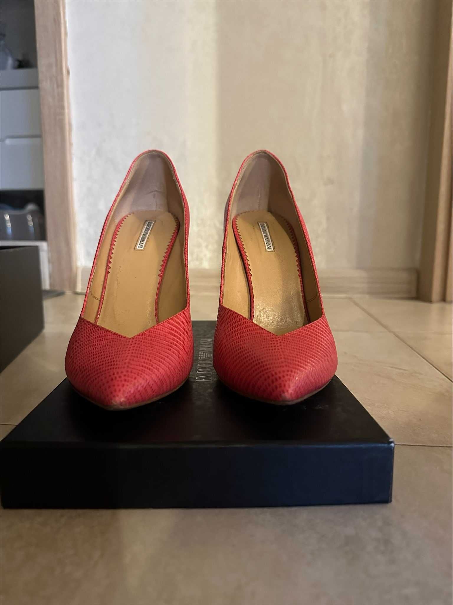 Обувки Emporio Armani, цвят фуксия, 39 номер