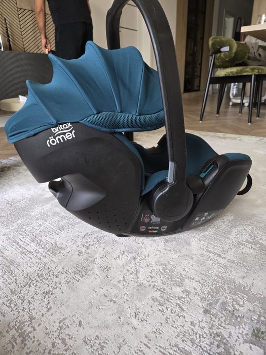 Scoica bebelus Britax Romer Baby SafePro +baza auto-stare Impecabila