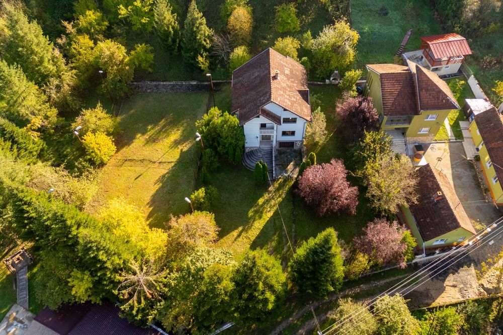 De vanzare ! Casa de vacanta sau de locuit