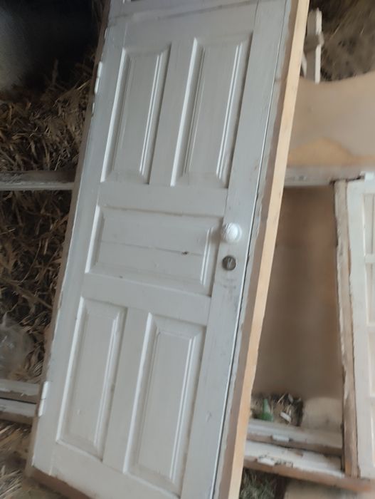 Эдик ва деразалар сотилади