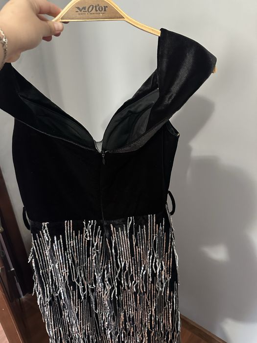 Rochie lunga neagra cu detalii argintii