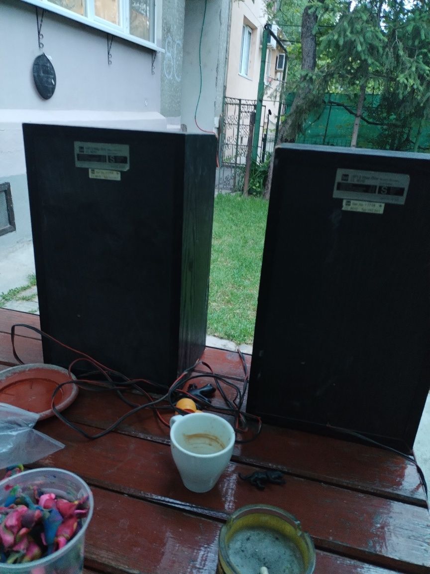 Vând boxe Dual și boxe Cat, amplificator Sony cu egalizator.