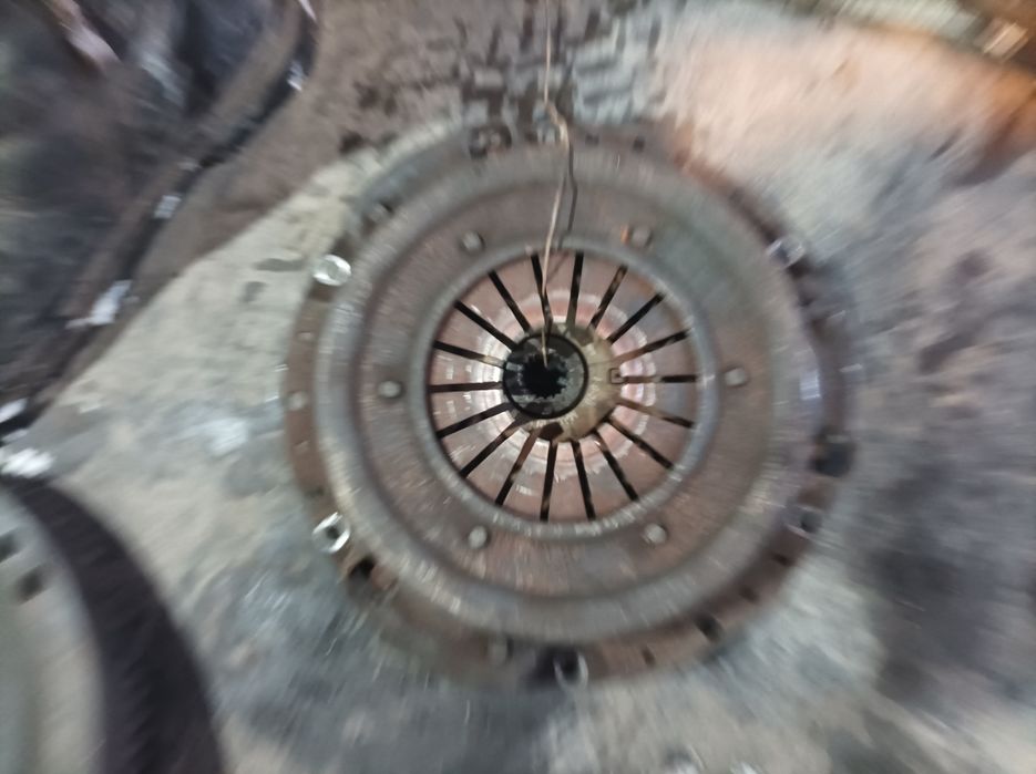 Сцепление на Ниссан примера Санни 1.6