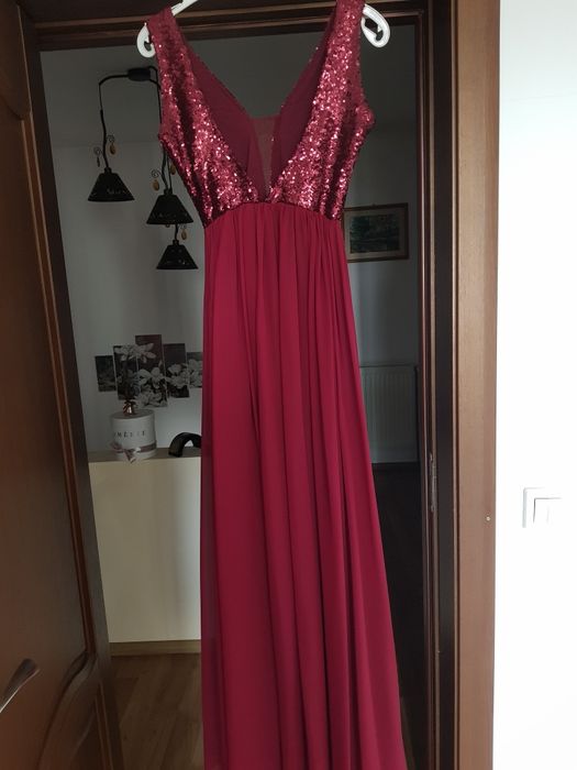 Rochie de gală, model deosebit