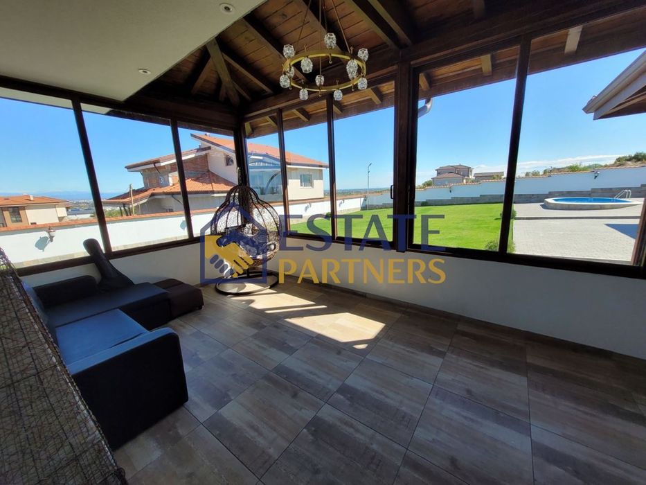 Къща в Пловдив, област-с.Марково площ 400 цена 850000