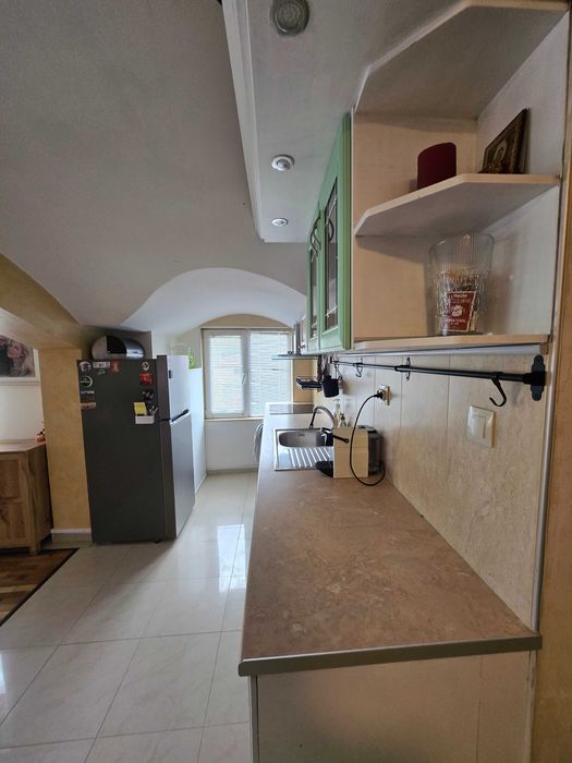 Кантора Триумф продава мезонет в централна част на гр. Казанлък