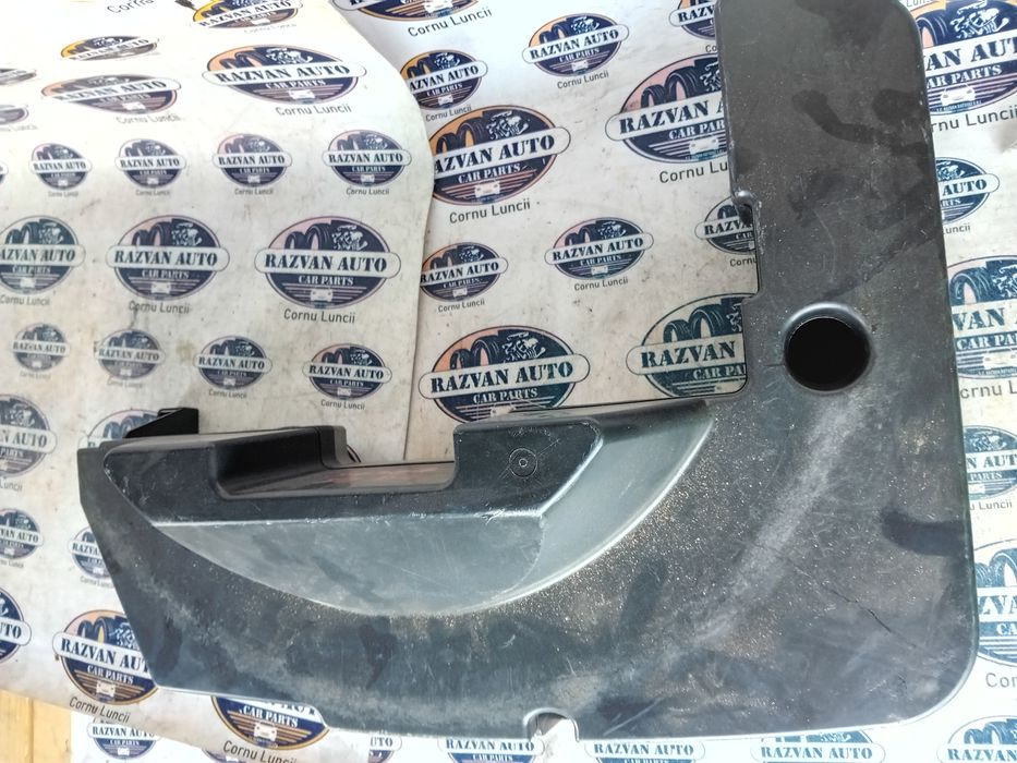 subwoofer spate original  audi a4 b8 2012