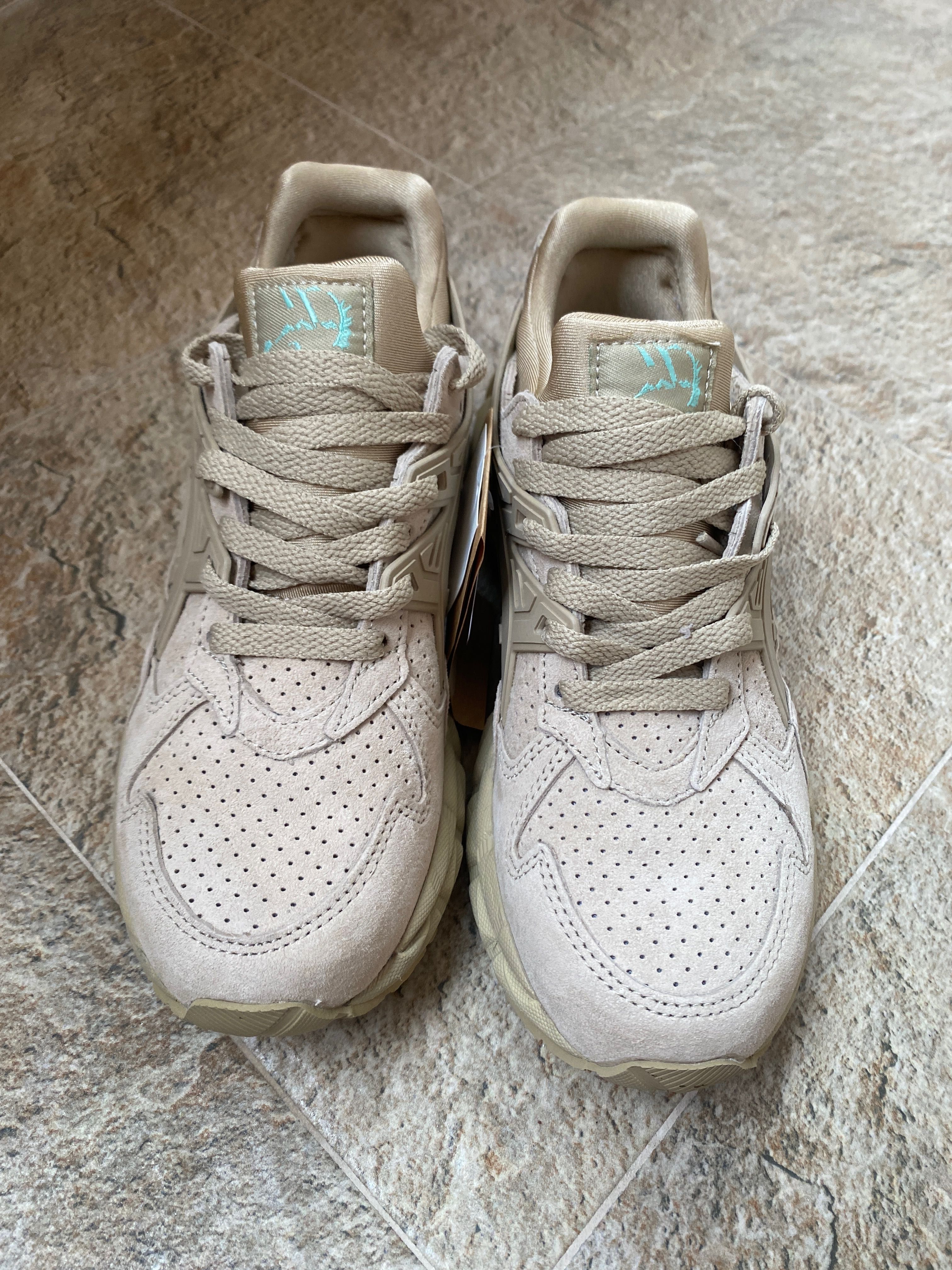 Дамски маратонки ASICS