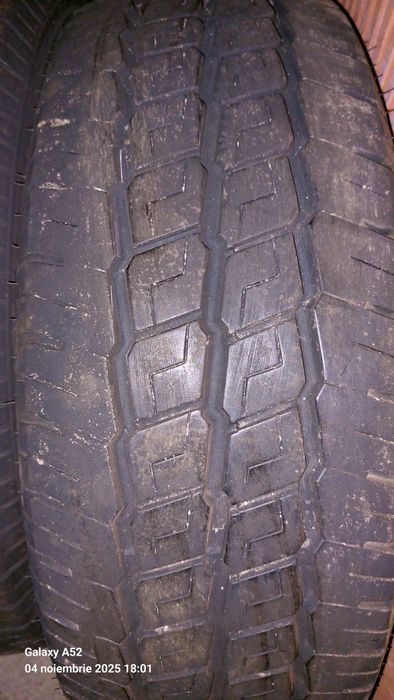 Vand anvelope iarna 235/65/ R16 C Hifly Super 2000 .