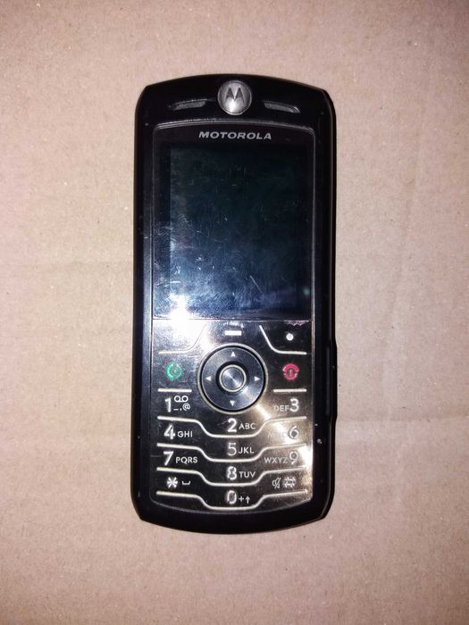 Telefon Motorola L7   decodat, orice retea