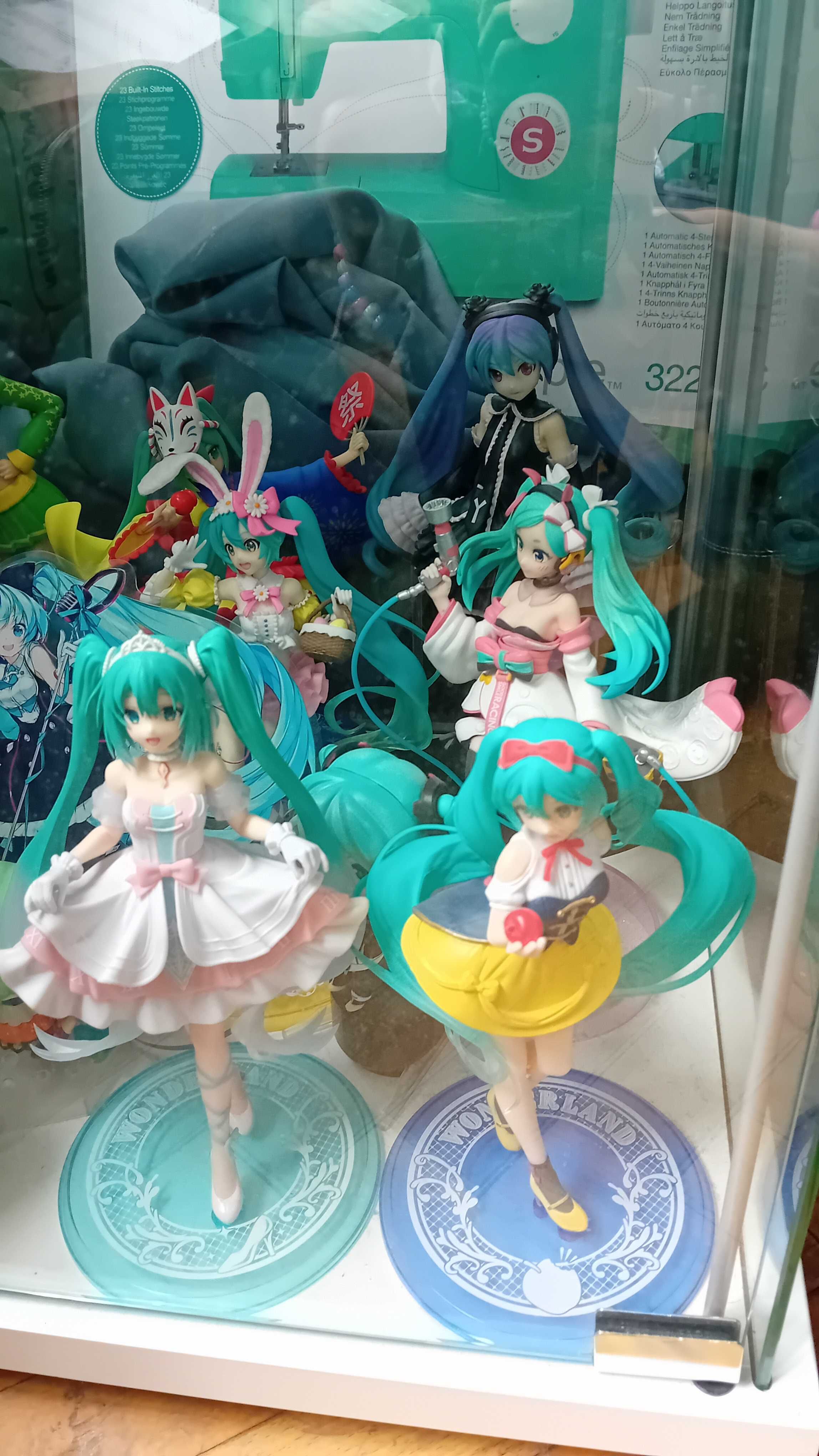 Хатсуне Мику фигури ! ! Hatsune Miku Prize Figure Всички за продаване