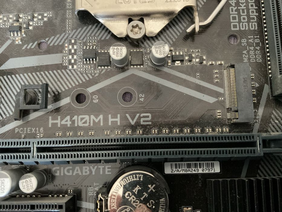 H410M H V2, i3-10100f, 16gb RAM DDR4, кулер.