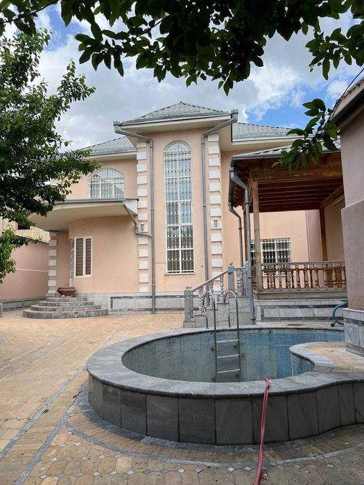 Дом , Мирзо Улугбек, улица Сайрам;
Ориентир: Буз Базар Сейран кафе: