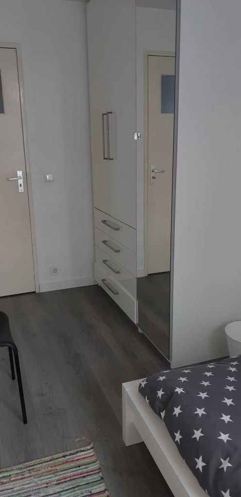Дава се под наем Двустаен апартамент в София, Център - 57 кв.м за 397.8 € - Снимка #2