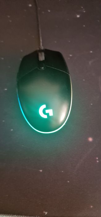Vând mouse logitech g203