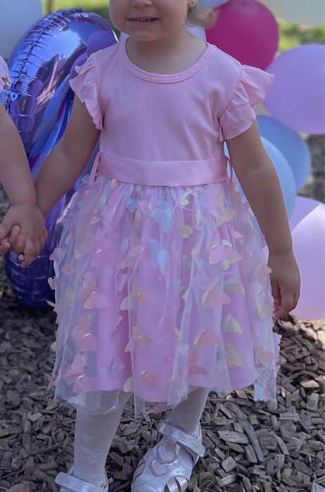 Рокля за 2 годишно с пеперуди