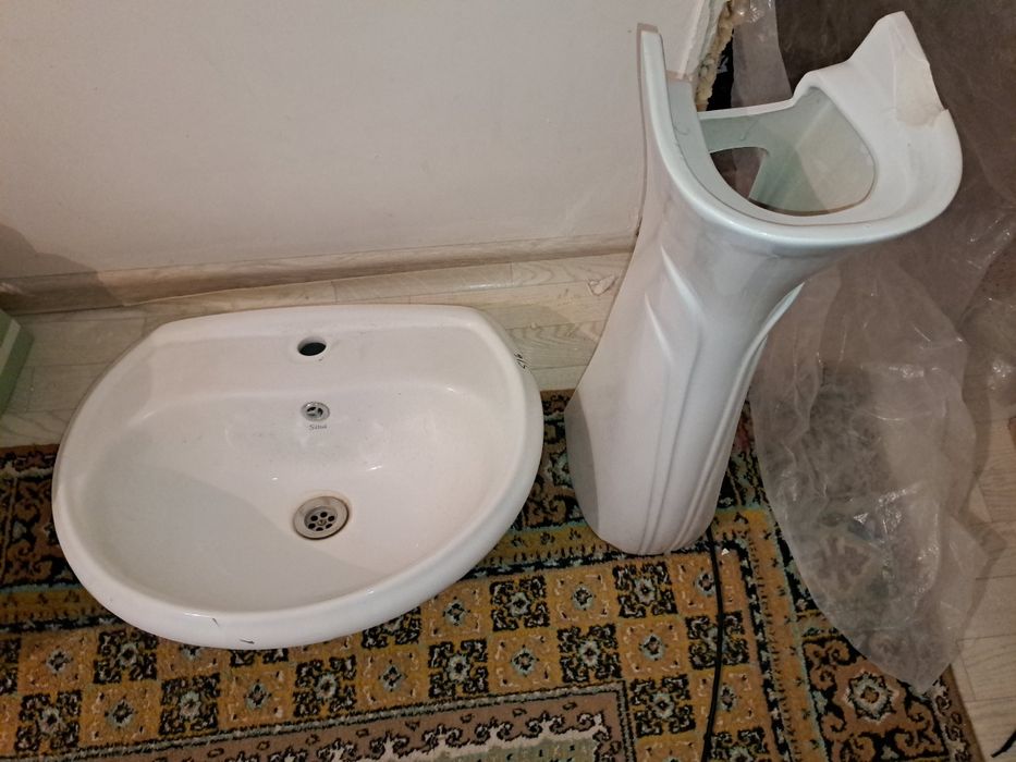 Раковина с пьедесталом